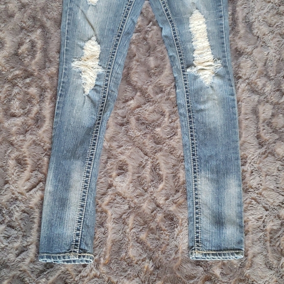 1st Kiss straight leg jeans🔥 - Picture 3 of 6